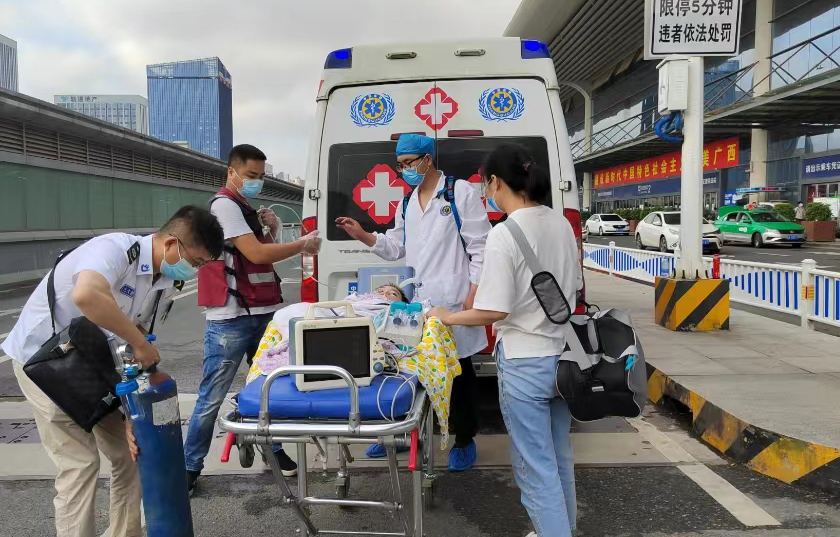 启东市救护车出租公司